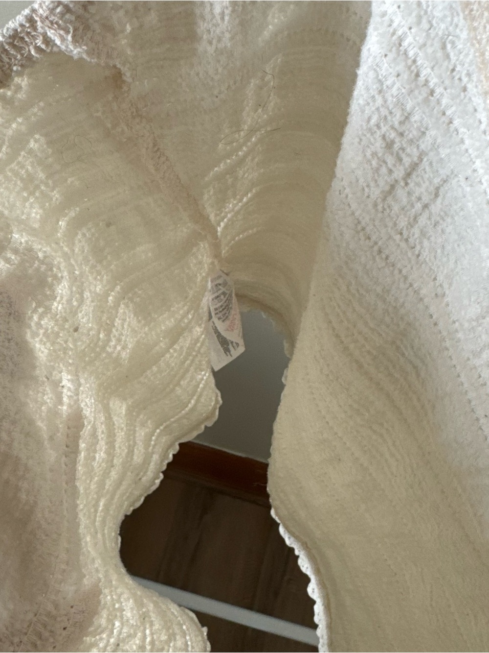Boohoo Cream Ruffled Ruch Cami Tank Top - Picture 5 of 5